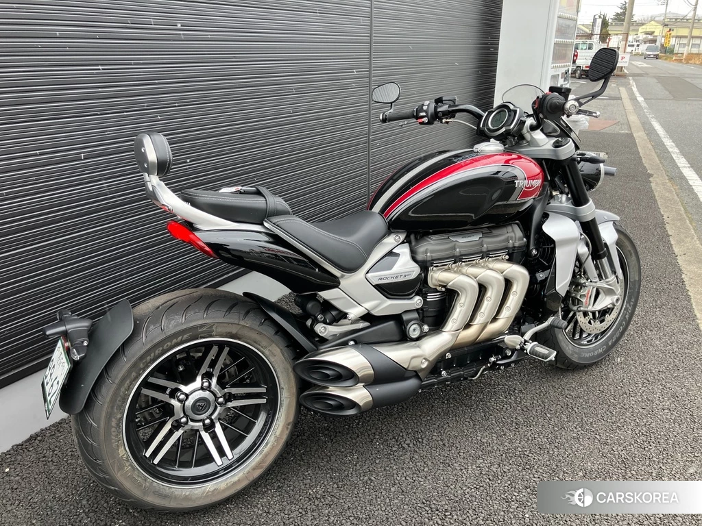 Проданный Triumph ROCKET 3 GT 2023 из Японии