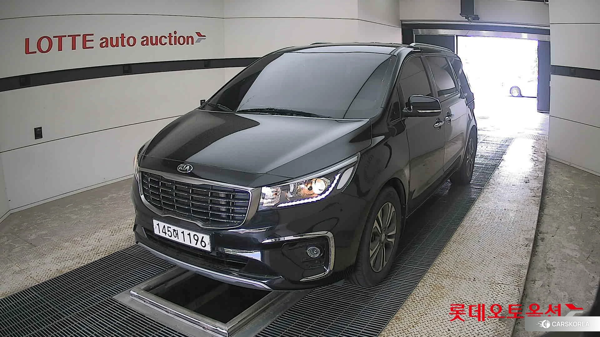 Kia Carnival 2020 Aurora Black Pearl из Кореи