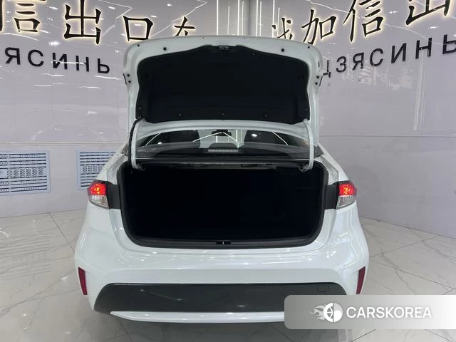 Toyota Lei Ling 2022 Белый из Китая