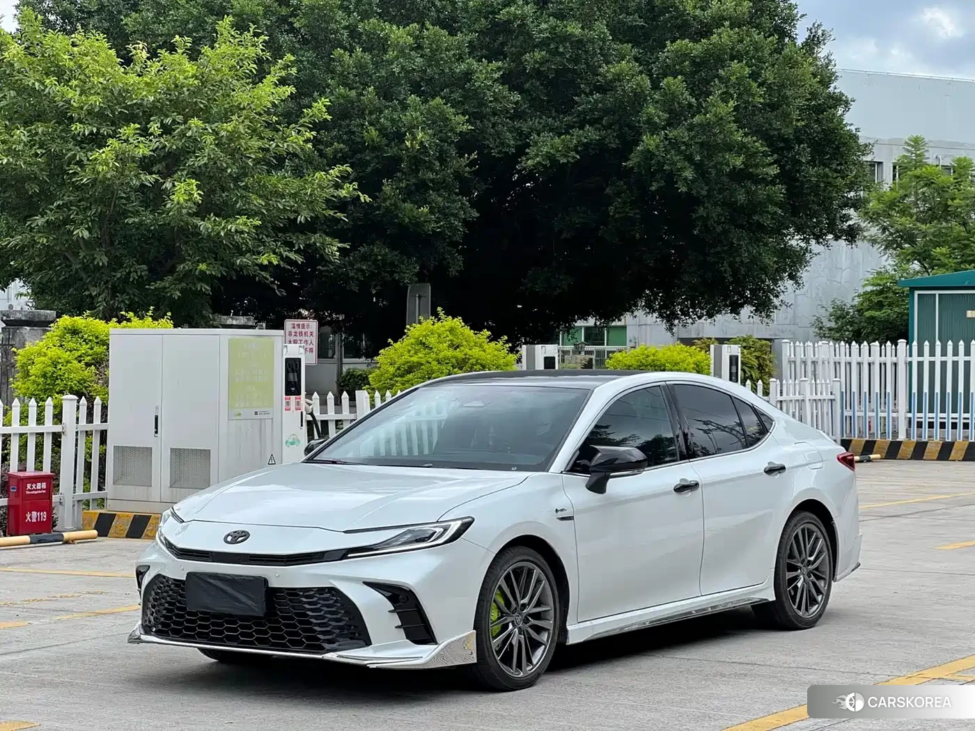 Toyota Camry 2025 Белый из Китая