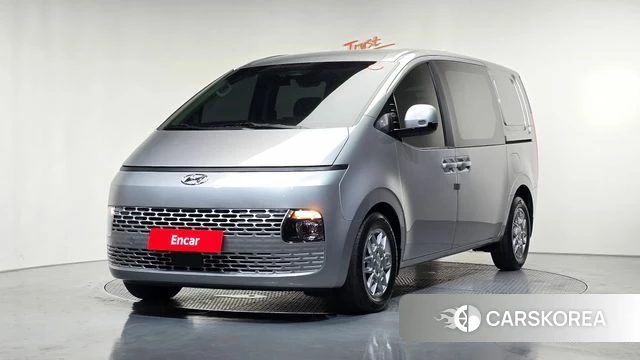 Hyundai Staria 2023 Серебристо-серый из Кореи