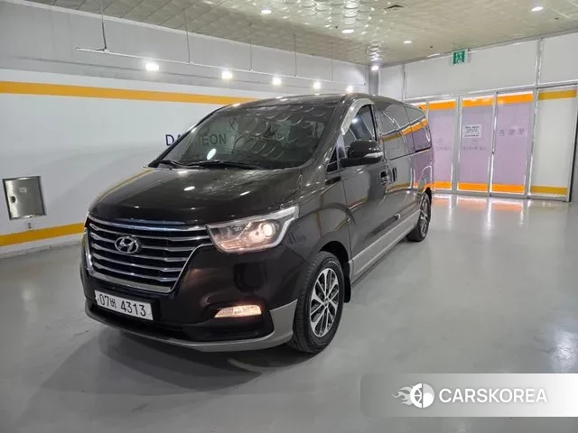 Hyundai The New Grand Starex 2018 Коричневый из Кореи