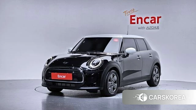 Mini Cooper 2023 Черный из Кореи