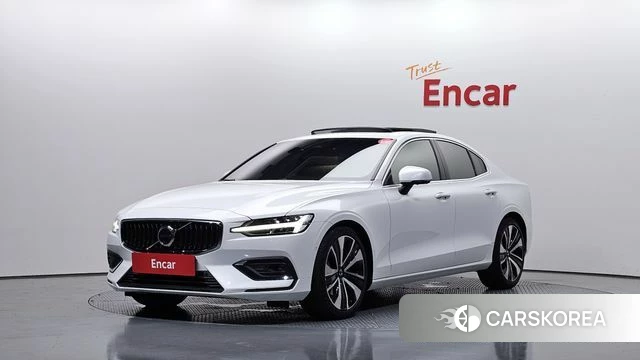 Volvo S60 3rd generation 2022 Белый из Кореи