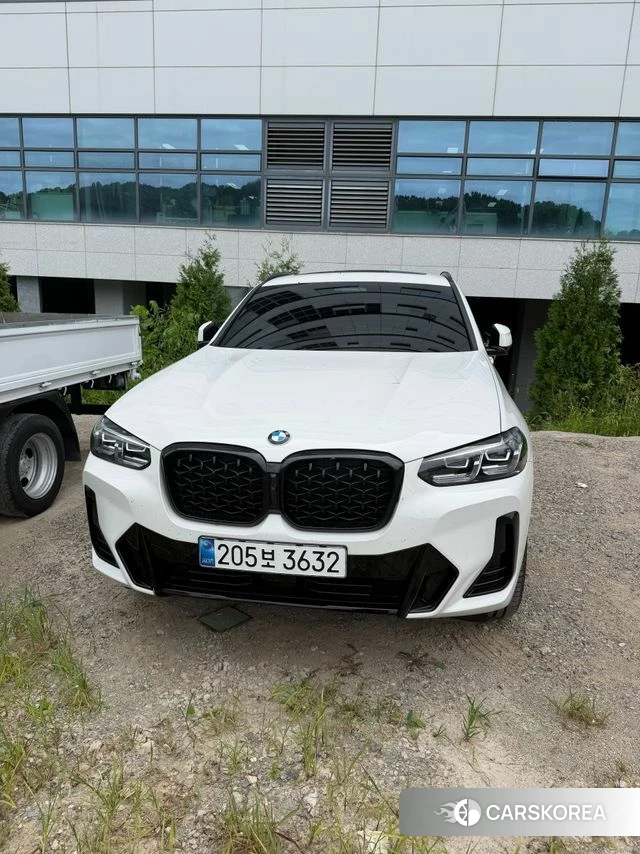 BMW X4 (G02) 2025 Белый из Кореи