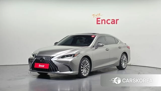 Lexus ES300h 7th generation 2023 Песочный из Кореи