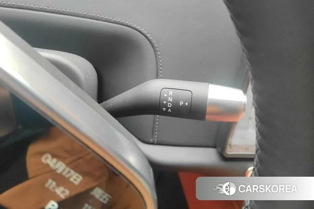 Ideal car Ideal L8 2023 Серебристо-серый из Китая