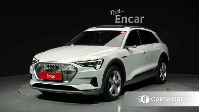 Audi e-Tron 2021 Белый из Кореи