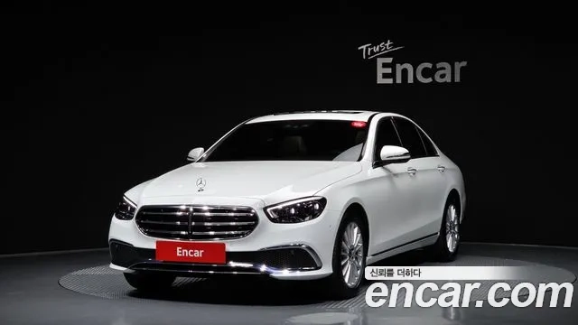 Mercedes-Benz E-Class W213 2021 Белый из Кореи