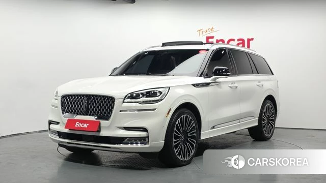 Lincoln Aviator 2nd generation 2023 Белый из Кореи