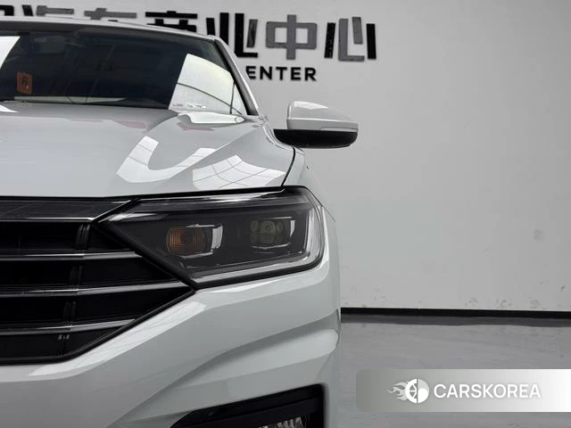 Volkswagen Sagitar 2021 Белый из Китая