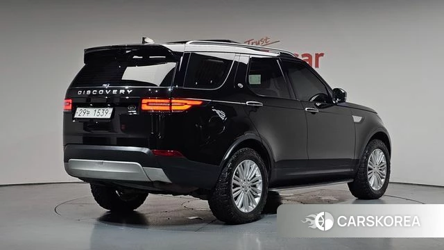 Land Rover Discovery 5 2018 Черный из Кореи