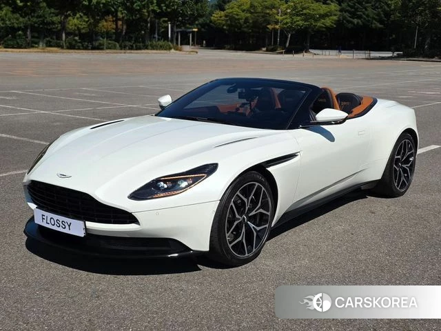 Aston Martin DB11 2019 Белый из Кореи