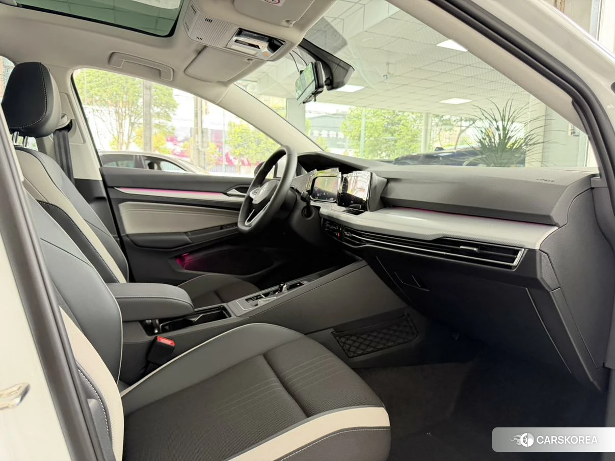 Volkswagen Golf 2024 Белый из Китая