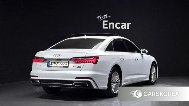 Audi A6 (C8) 2021 Белый из Кореи