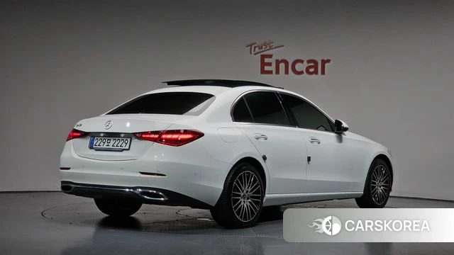 Mercedes-Benz C-Class W206 2025 Белый из Кореи