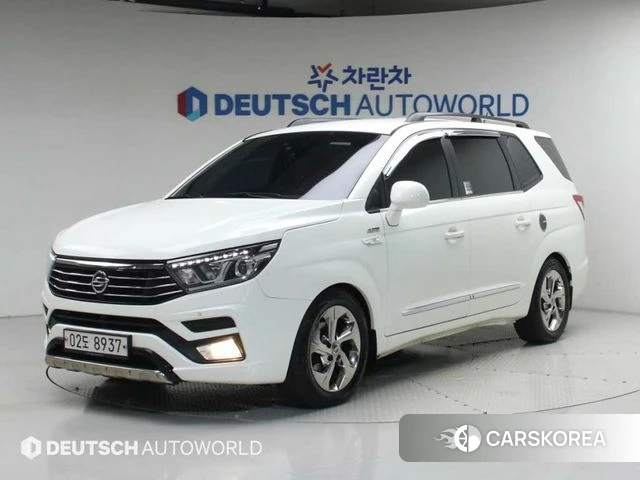 Ssangyong Korando Turismo 2018 Белый из Кореи
