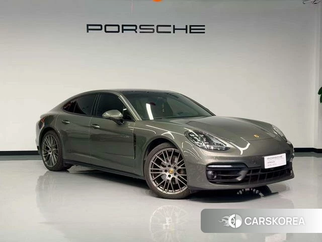 Porsche Panamera 2023 Зеленый из Китая