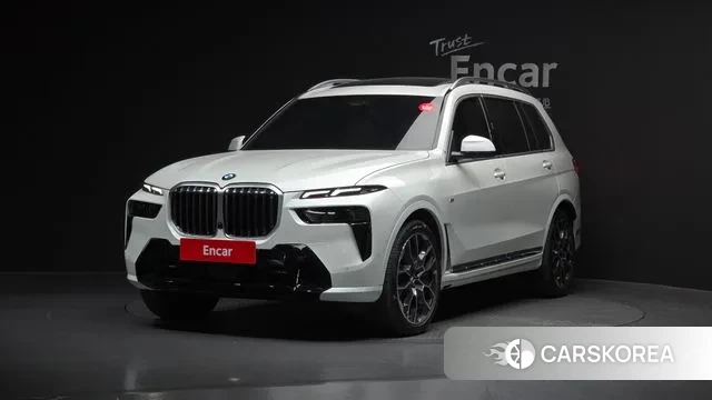 BMW X7 (G07) 2025 Белый из Кореи