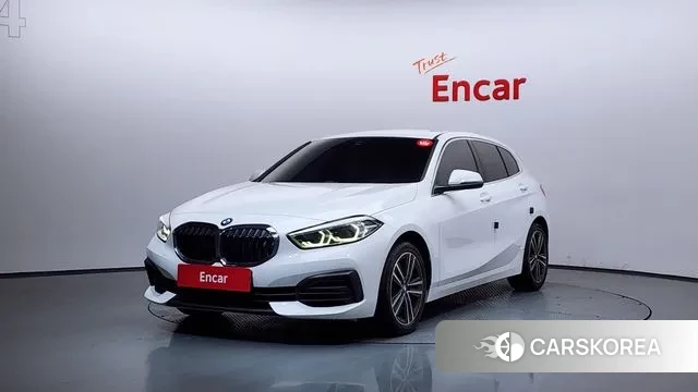 BMW 1 Series (F40) 2022 Белый из Кореи