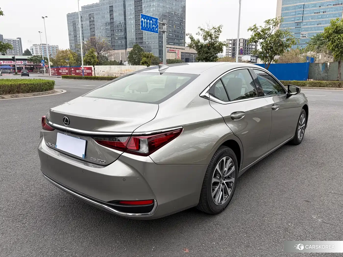 Lexus ES 2024 Silver/gray из Китая