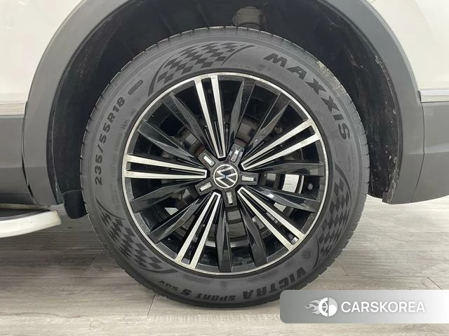 Volkswagen Tiguan L 2021 Белый из Китая
