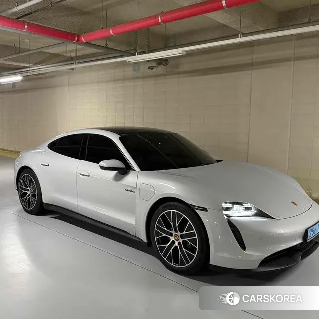 Porsche Taycan 2024 Серебристо-серый из Кореи