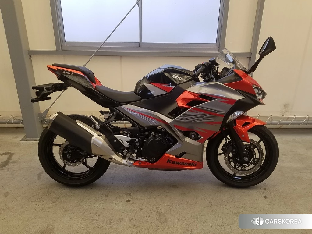 Проданный Kawasaki Ninja 400-2 2018 из Японии