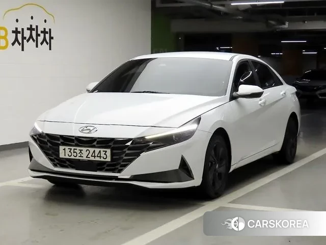 Hyundai Avante Hybrid (CN7) 2022 Белый из Кореи