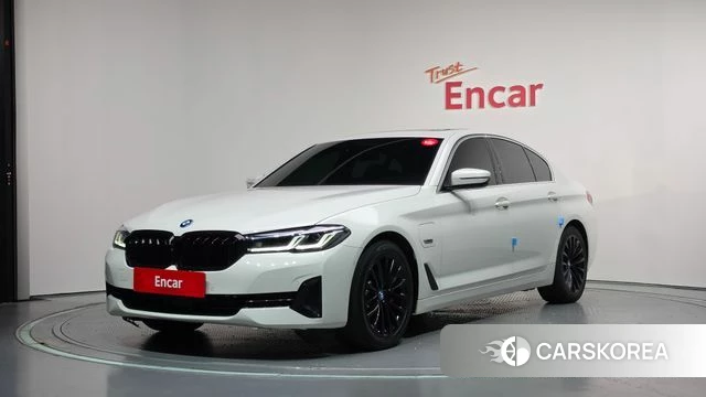 BMW 5 Series (G30) 2022 Белый из Кореи