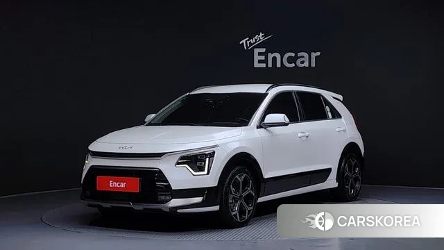 Kia Di Ol Nu Niro 2023 Белый из Кореи