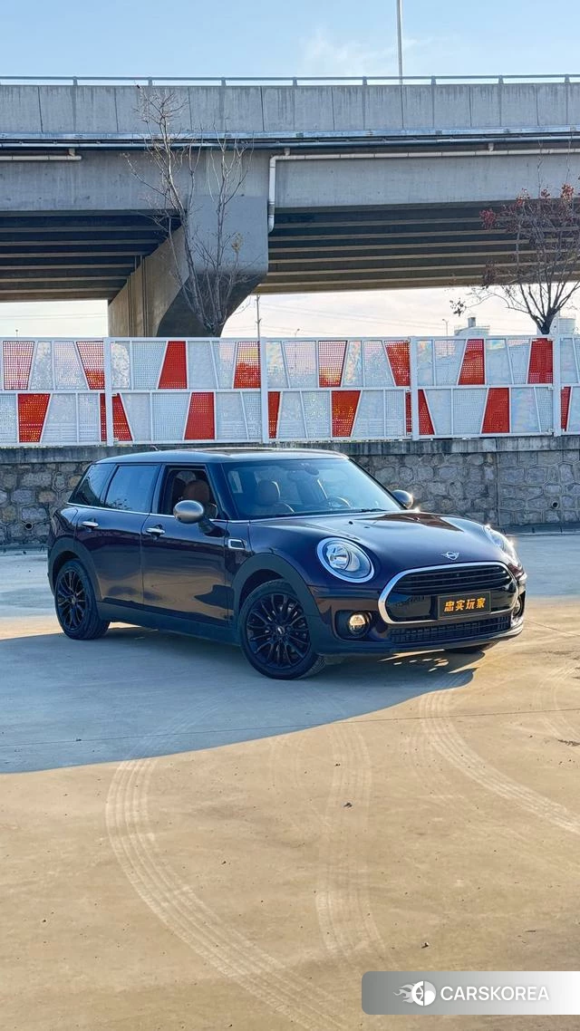 MINI CLUBMAN 2019 Красный из Китая
