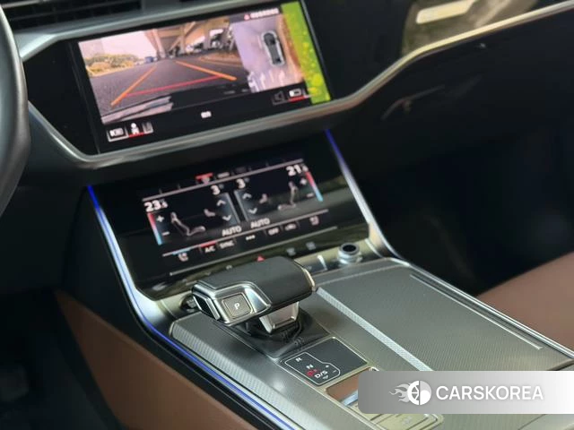 Audi A6L 2023 Черный из Китая