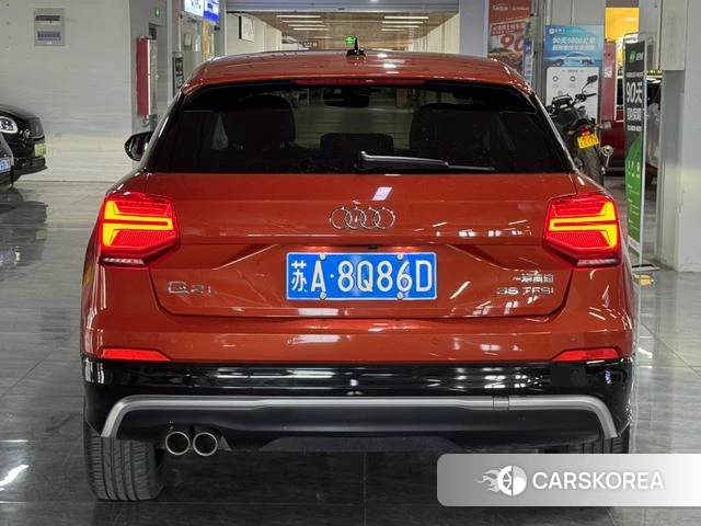 Audi Q2L 2020 Оранжевый из Китая