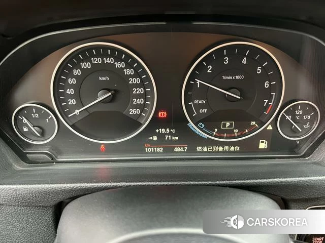 BMW 3 series 2018 Белый из Китая