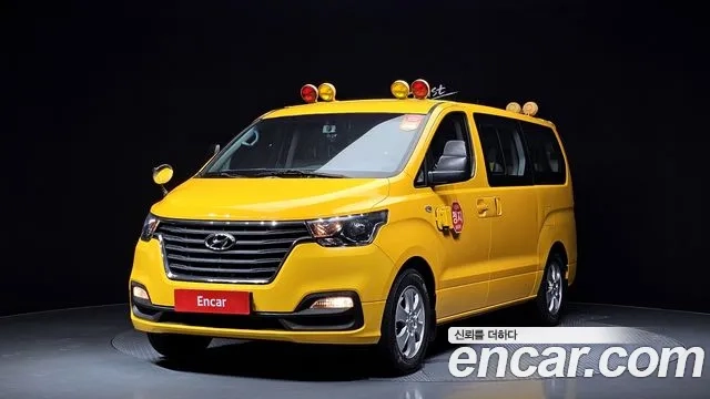 Hyundai The New Grand Starex 2018 Желтый из Кореи