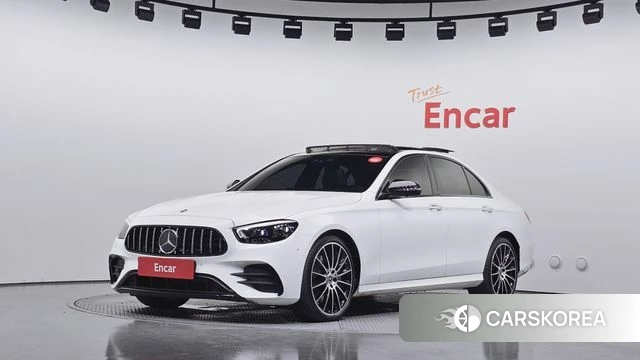 Mercedes-Benz E-Class W213 2023 Белый из Кореи