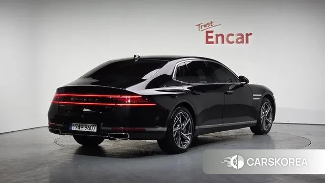 Genesis G90 (RS4) 2022 Черный из Кореи