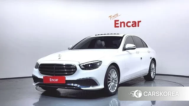 Mercedes-Benz E-Class W213 2021 Белый из Кореи