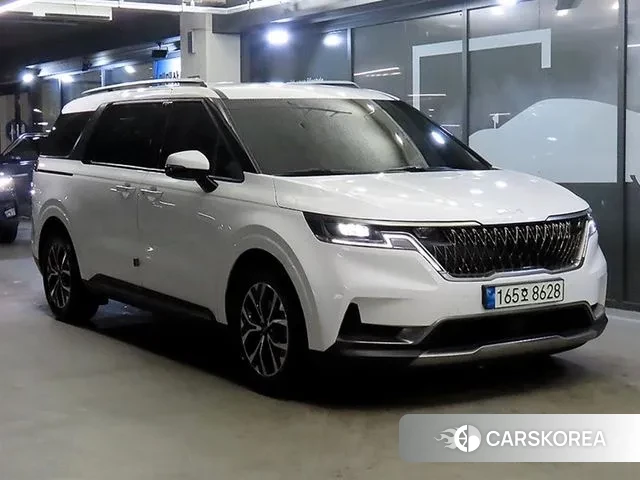 Kia Carnival 4th generation 2021 Белый из Кореи