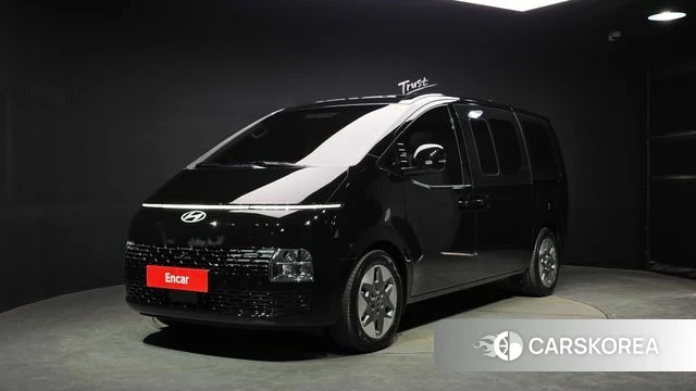 Hyundai Staria 2025 Черный из Кореи