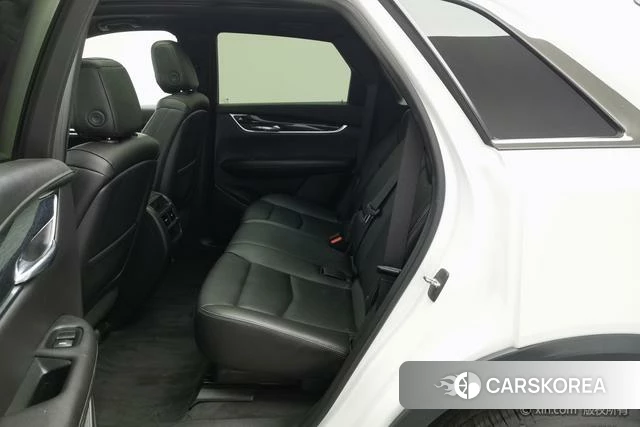 Cadillac XT5 2021 Белый из Китая