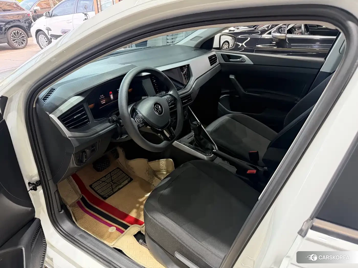 Volkswagen Polo 2023 Белый из Китая