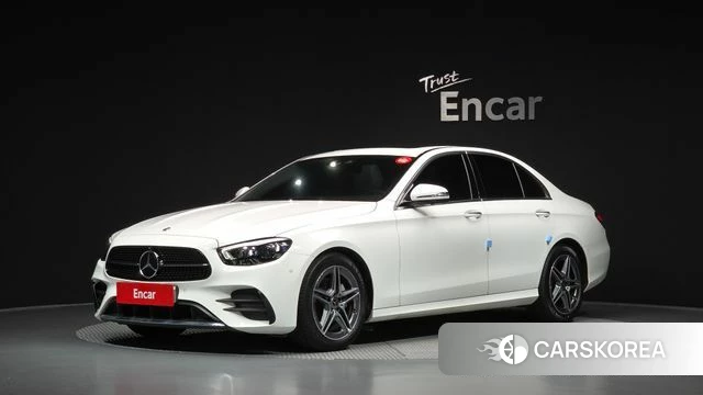 Mercedes-Benz E-Class W213 2023 Белый из Кореи