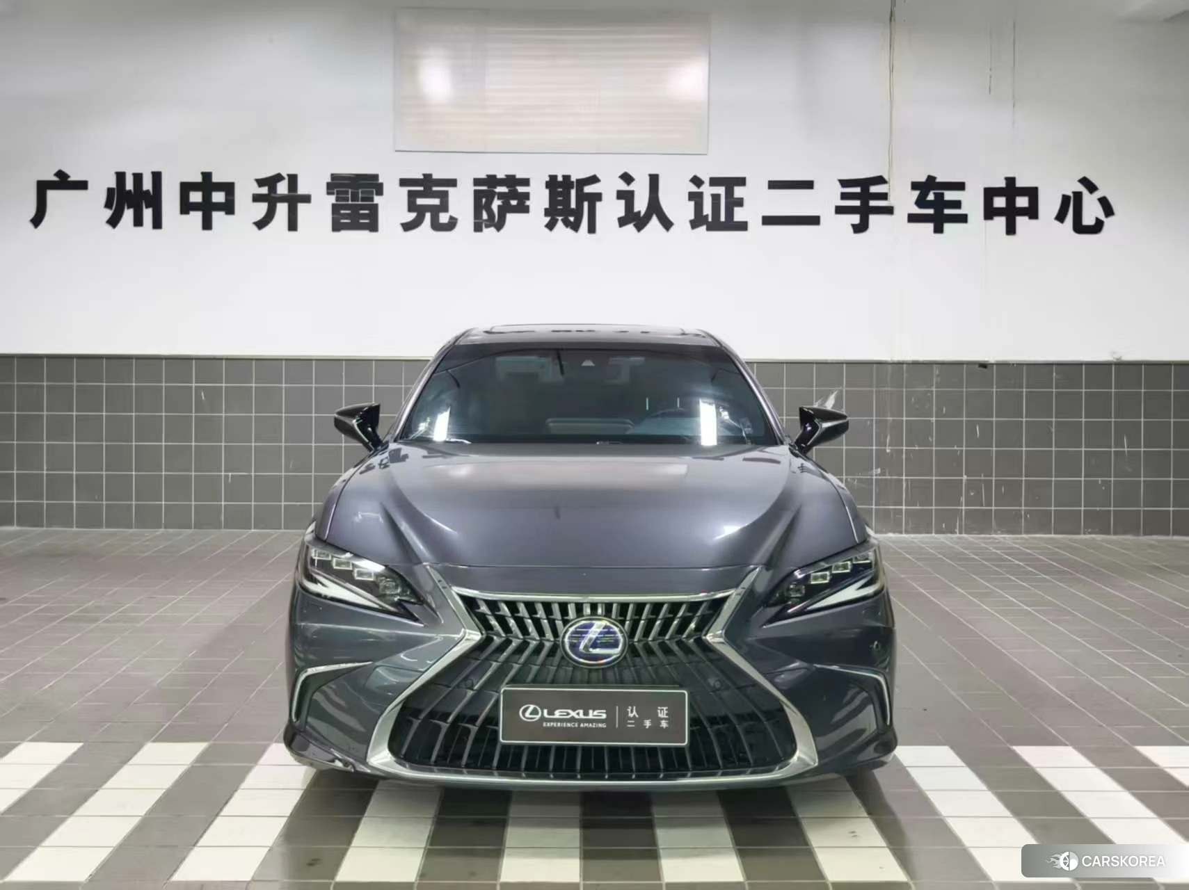 Lexus ES 2021 Темно-серый из Китая