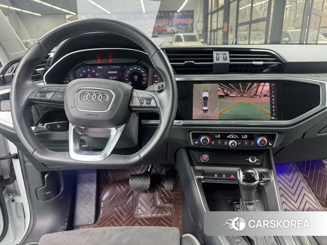 Audi Q3 2022 Белый из Китая