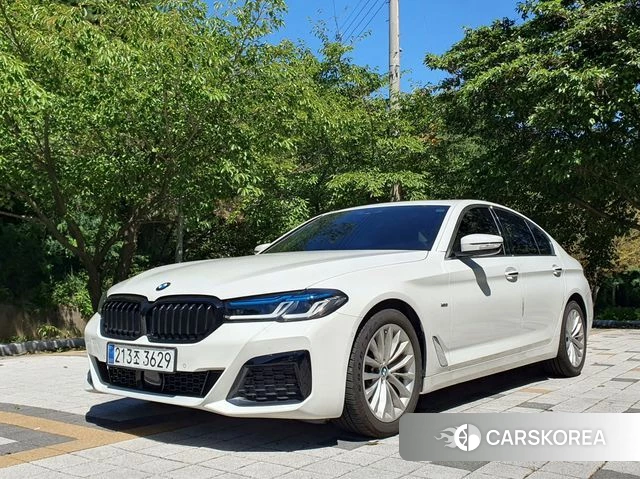 BMW 5 Series (G30) 2018 Белый из Кореи