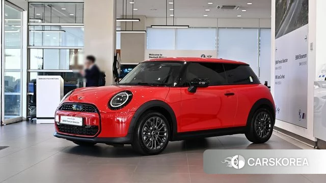Mini Cooper C 4th generation 2025 Красный из Кореи