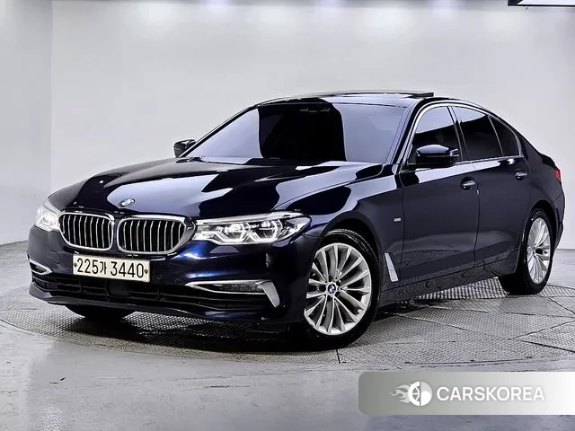 BMW 5 Series (G30) 2018 Синий из Кореи