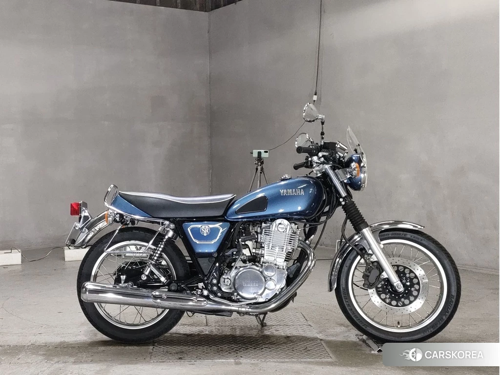 Проданный Yamaha SR 400 2019 из Японии